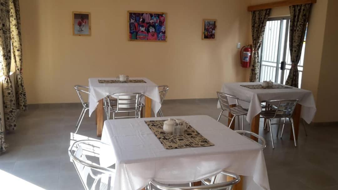 Steps Accommodation Gobabis المظهر الخارجي الصورة